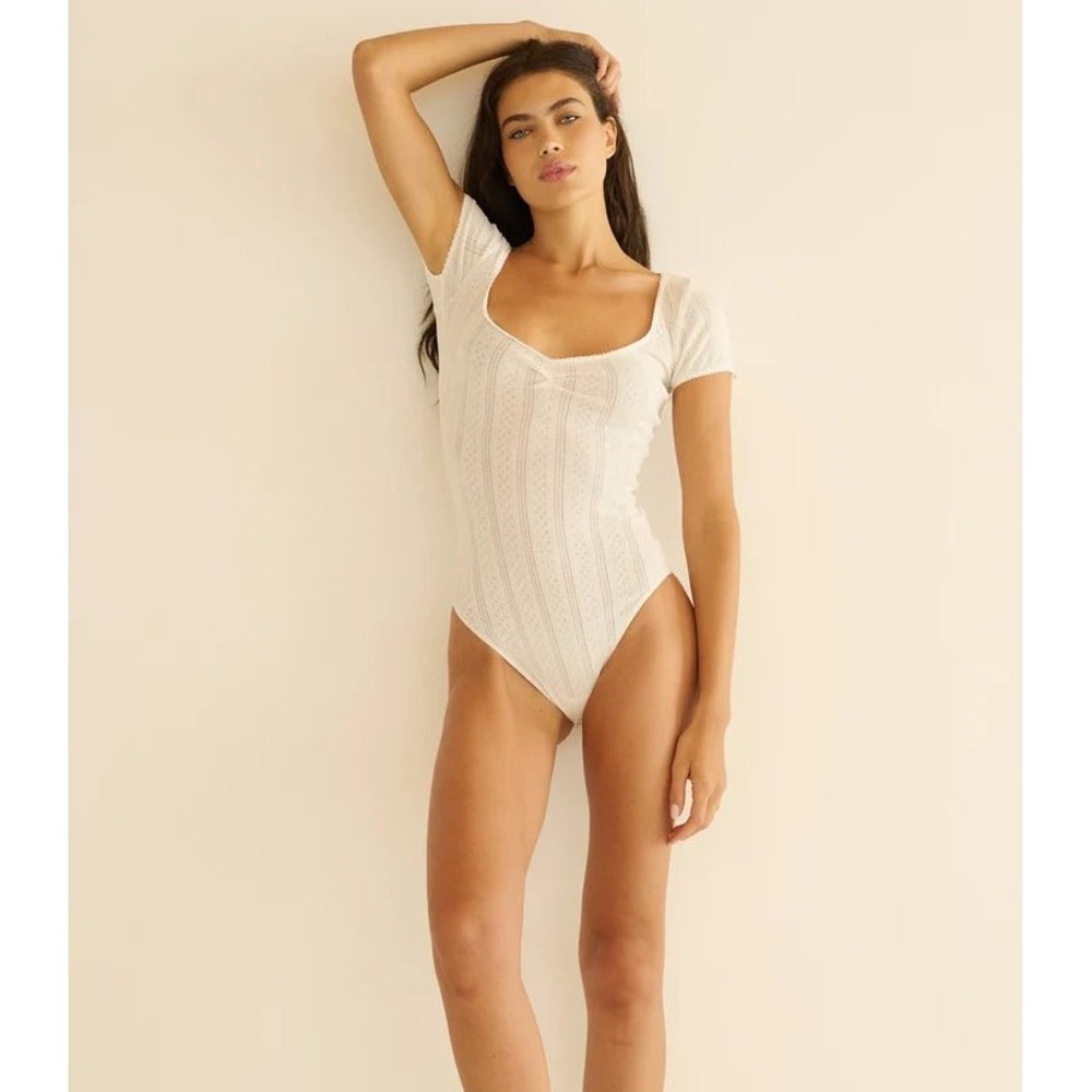 Doen Ivory Scoop-Neck Short Sleeve Ribbed Bodysuit NWT